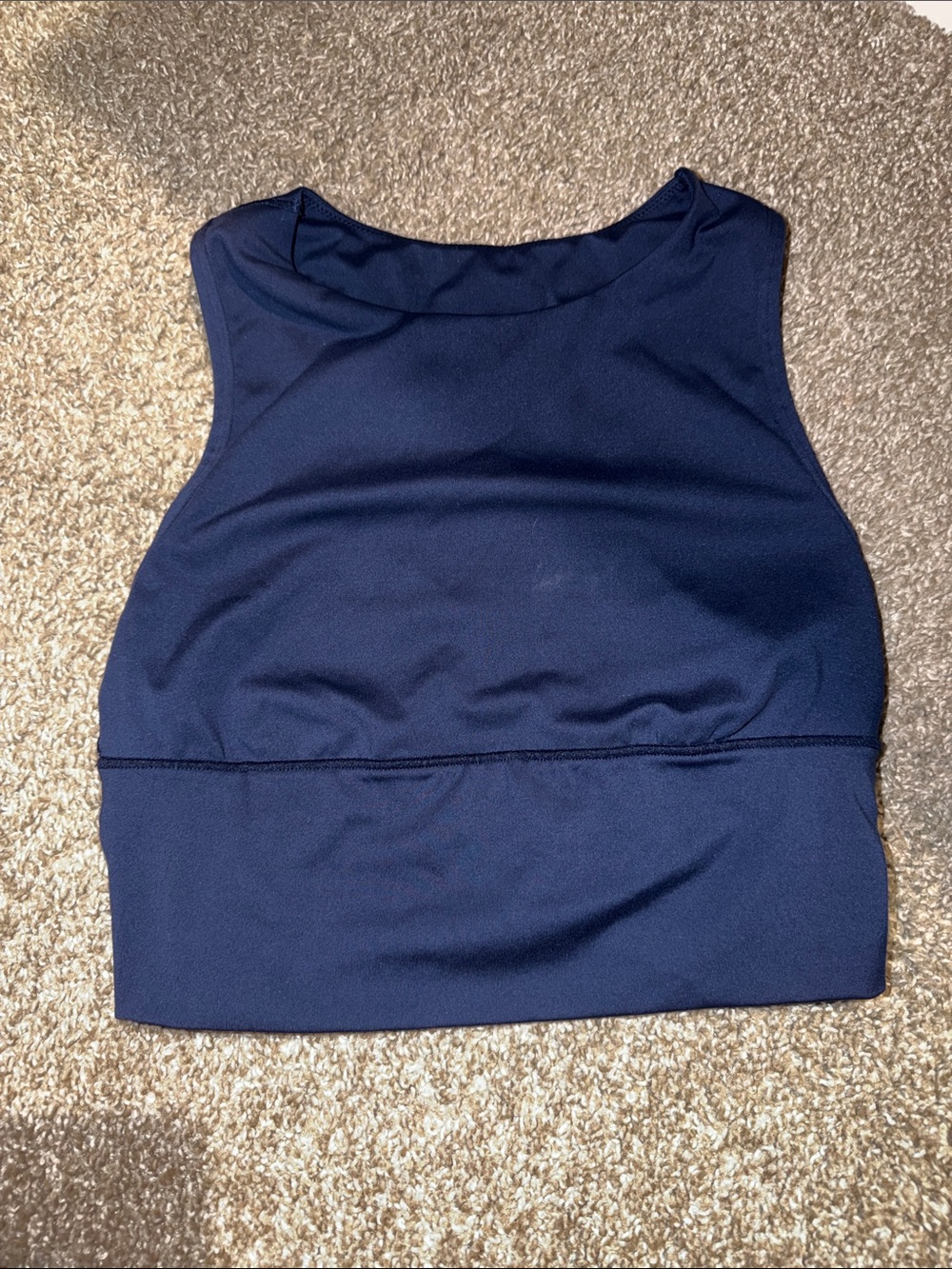 Women’s Navy workout top